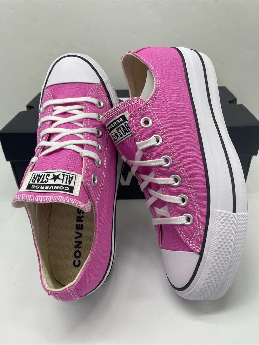 Converse CTAS Lift Ox Platform Sneakers Shocking Orchid White Black A16104F NWT - Picture 12 of 16